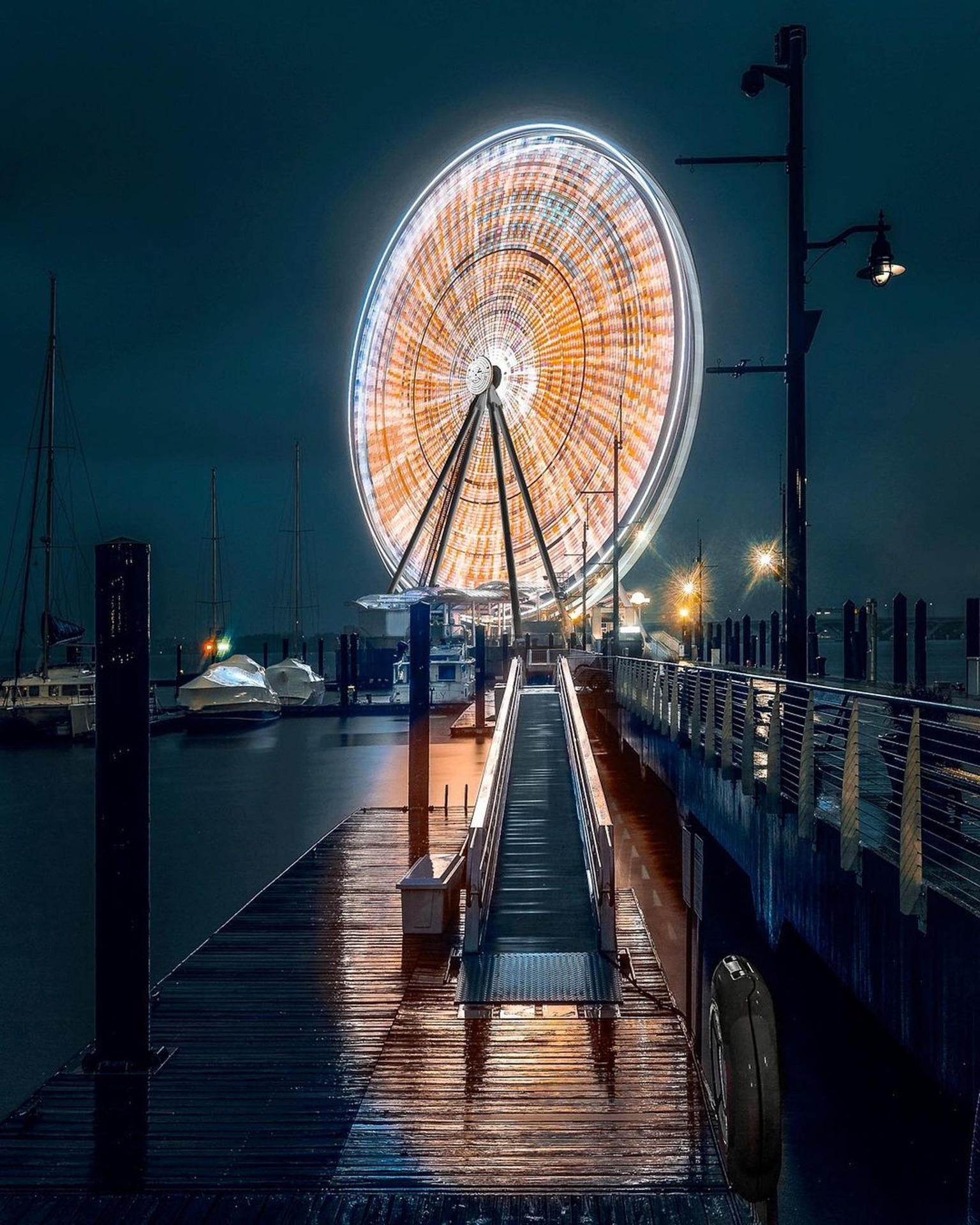 Big wheel of fortune at night.